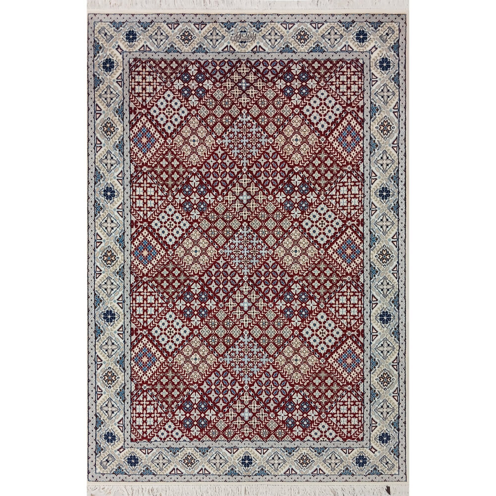 فرش دستباف نایین لاکی نقشه جوشقان ۶ لا گل ابریشم – قالیچه ( ۱۲۹ × ۱۹۵ سانتی‌متر) – کد ۱۱۰۰