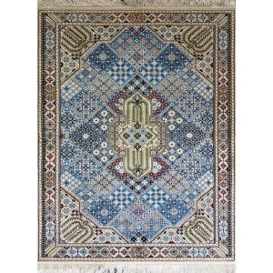 فرش دستباف نایین آبی نقشه جوشقان ۶ لا گل ابریشم – ذرع و نیم (۱۲۰×۱۶۵ سانتی‌متر) – کد ۶