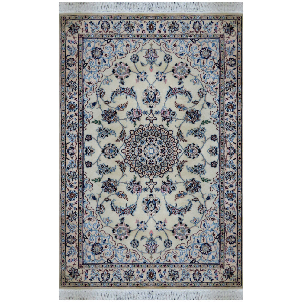 فرش دستباف نایین کرم نقشه لچک و ترنج ۶ لا گل ابریشم – ذرع و چارک (۷۵×۱۱۵ سانتیمتر) – کد RNe