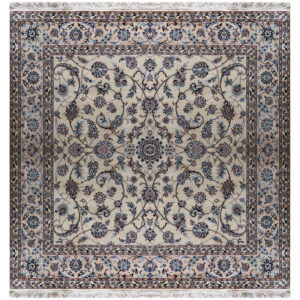 فرش دستباف نایین مربع ۲×۲ متر افشان کرم ۶ لا گل ابریشم – کد ۸۹۹